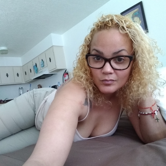 Meet your Posher, Rosa - Picture 2 of 2